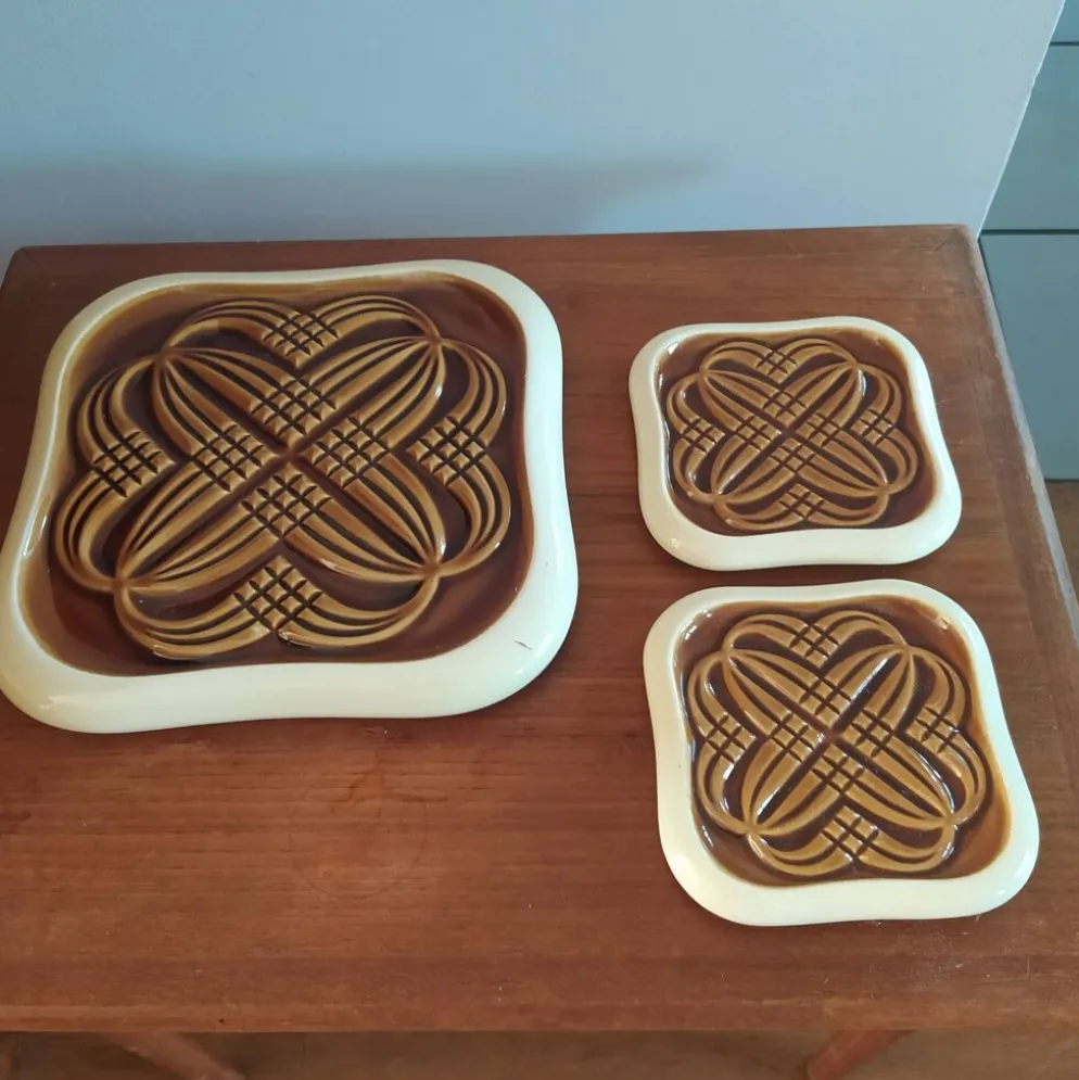 dessous de plat et bouteilles Verceram 1950