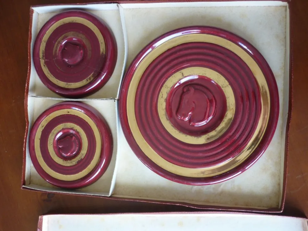 Dessous de plat et de bouteilles art déco des années 30
