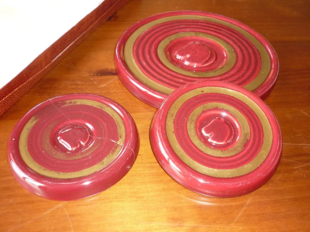 Dessous de plat et de bouteilles art déco des années 30