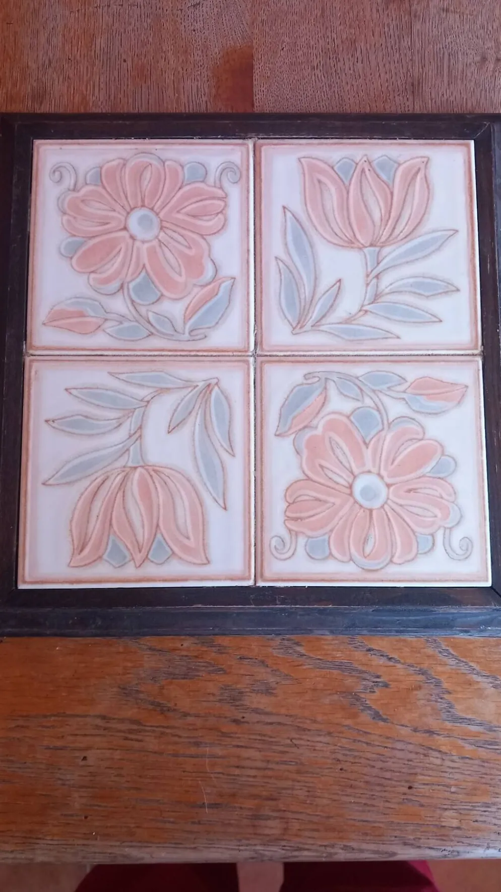 Dessous de plat faïence céramique motifs floral tons pastel
