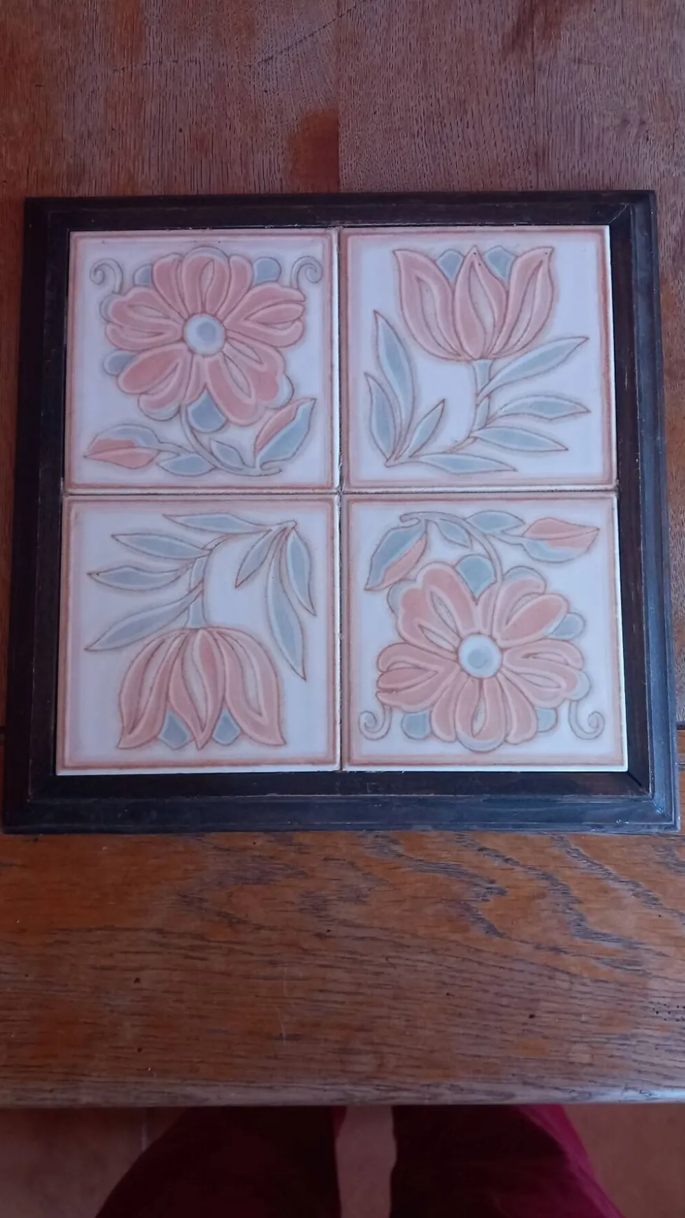 Dessous de plat faïence céramique motifs floral tons pastel