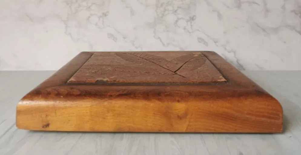 Dessous de plat feuilles bois et carreau