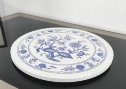 Dessous de plat rond vintage motif floral bleu - Années 70