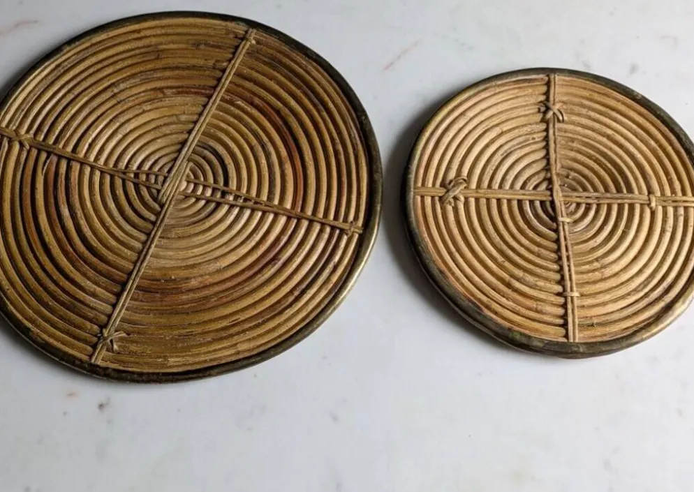 Dessous de plat rotin attribués à Gabriella Crespi