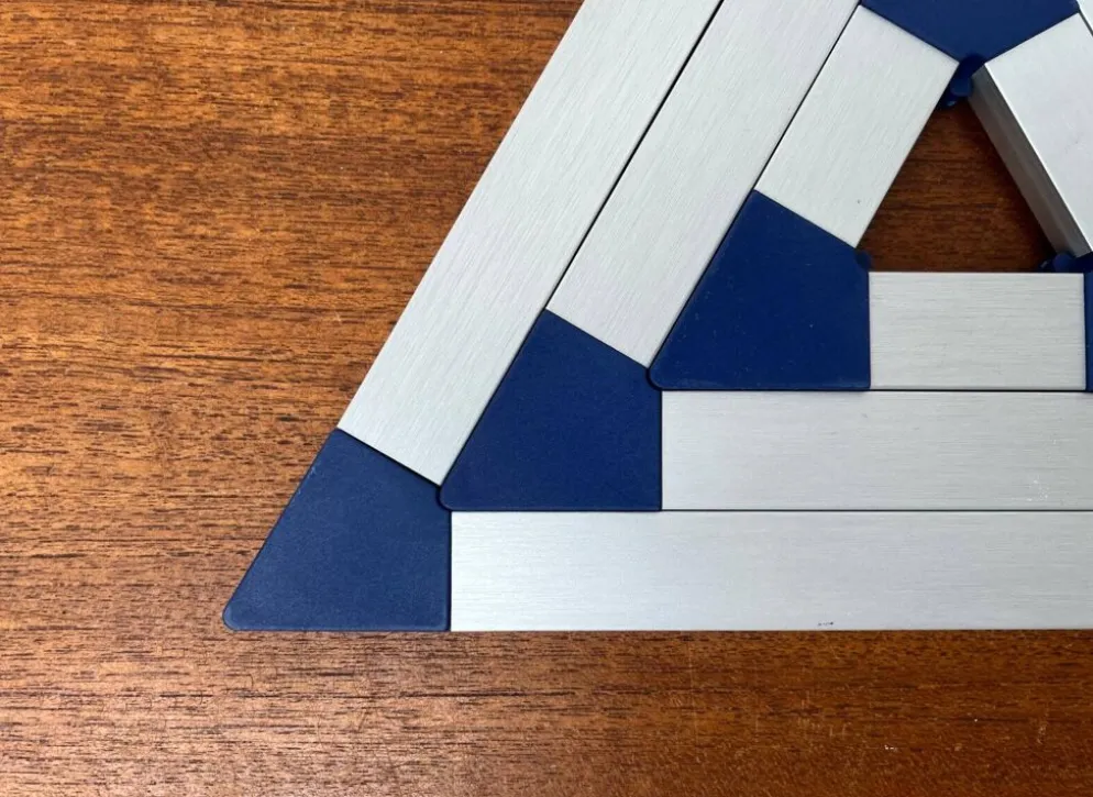 Dessous de plat triangulaires postmodernes danois par Jorgen Meldgaard pour Menu, années 1980, lot de 3