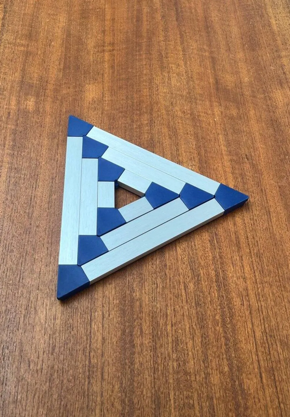 Dessous de plat triangulaires postmodernes danois par Jorgen Meldgaard pour Menu, années 1980, lot de 3