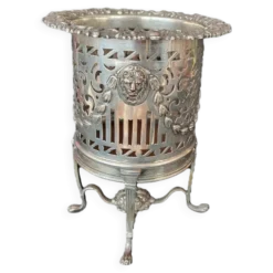 Dessous de verre antique victorien en plaqué argent avec support pour bouteille de vin en relief de style Sheffield