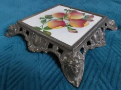Dessous plat