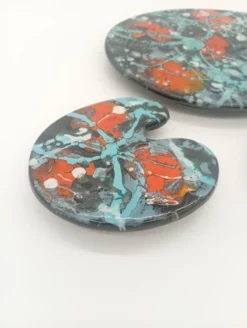 Dessous plat bouteille plateau palette de peintre céramique multicolore pop