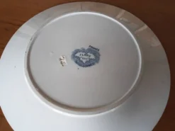 Deux assiettes plates anciennes Sarreguemines