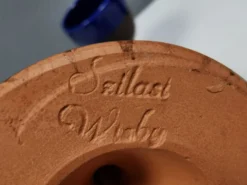 Deux mugs en céramique partiellement émaillée bleue, de Seilast Wisby Suède