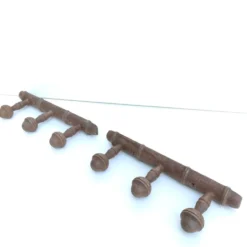 Deux portemanteaux bois