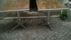Deux tables bistrot vintage