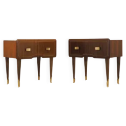Deux tables de chevet, placage en acajou, Italie, années 1970