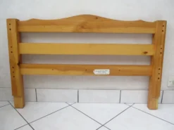 Deux têtes de lit en pin