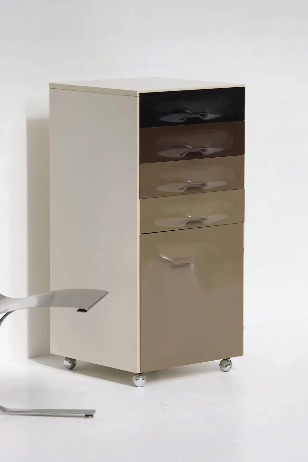 DF2000 trolley bar cabinet by Raymond Loewy for the Doubinsky Frères 1968