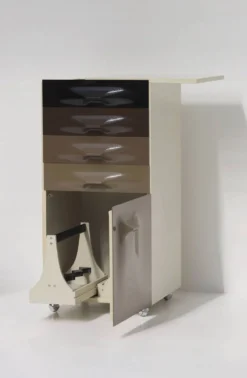DF2000 trolley bar cabinet by Raymond Loewy for the Doubinsky Frères 1968