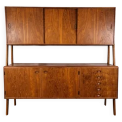 Double enfilade en teck, Danemark, années 1960.