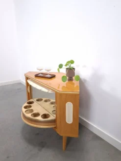 Draaibare hoek barkast met spiegel