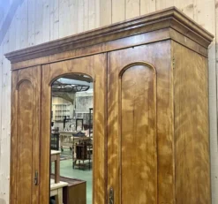 Dressing victorien du XIXème en acajou blond - démontable