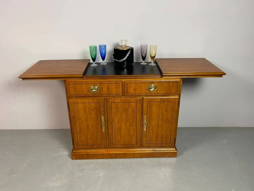Drexel Heritage Bar à vin / Buffet des années 1970