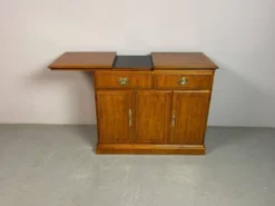 Drexel Heritage Bar à vin / Buffet des années 1970