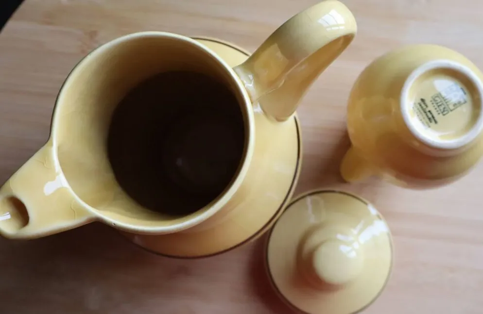 Duo cafetière et pot à lait vintage en faïence de Gien - Modèle Socoa