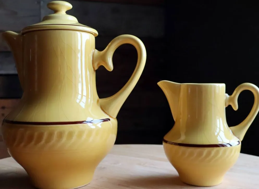 Duo cafetière et pot à lait vintage en faïence de Gien - Modèle Socoa