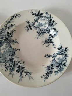 Duo d’assiettes creuses Hte Boulenger & Cie Choisy-le-Roi, circa 1885–1900.