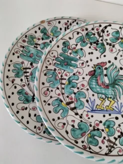 Duo d’assiettes Deruta Etrusca coq vert majolique italienne