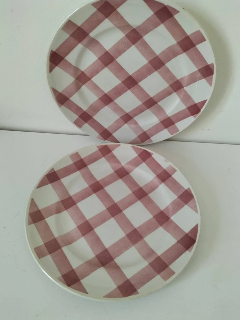 Duo d’assiettes à dessert Moulin des Loups modèle Nappe rose – années 1950