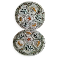 Duo d'assiettes à huîtres MBFA Pornic modèle Penerff, années 60-70