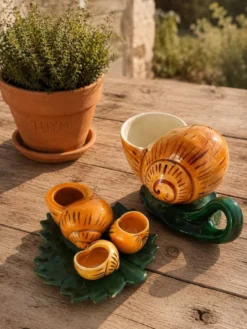 Duo de barbotines escargot et leurs coupelles feuillage – années 1950-1960