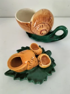 Duo de barbotines escargot et leurs coupelles feuillage – années 1950-1960
