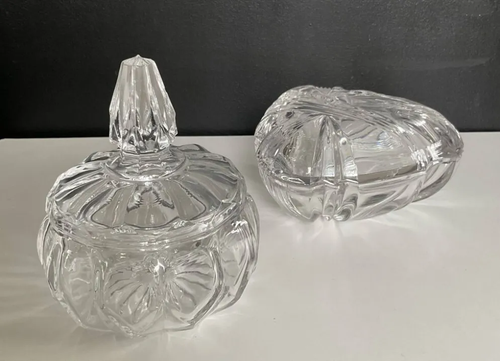 Duo de bonbonnières vintage en cristal et verre