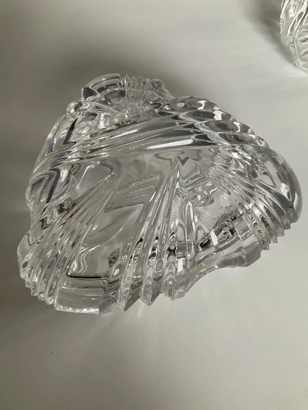 Duo de bonbonnières vintage en cristal et verre