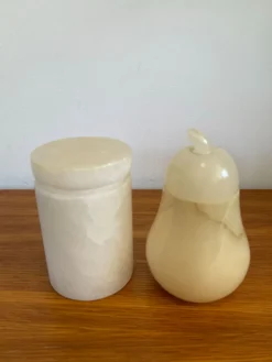 Duo de boîtes, bonbonnières vintage en albâtre