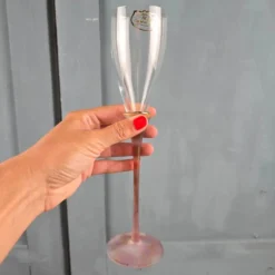 Duo de flûtes à champagne M.F. Cristal de Paris – Pieds rose violet dorés
