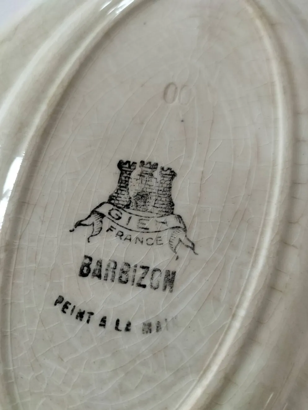 Duo de raviers Gien modèle Barbizon, décor floral peint main, années 30-40