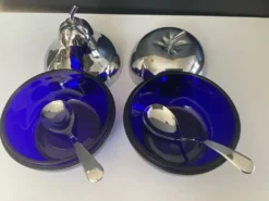 Duo de sucriers vintage en verre cobalt et métal argenté