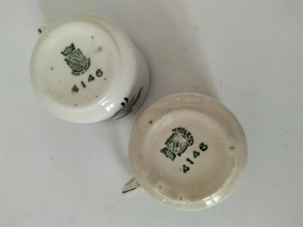 Duo de tasses anciennes Saint-Amand – Décor floral 4146 (années 1930–50)