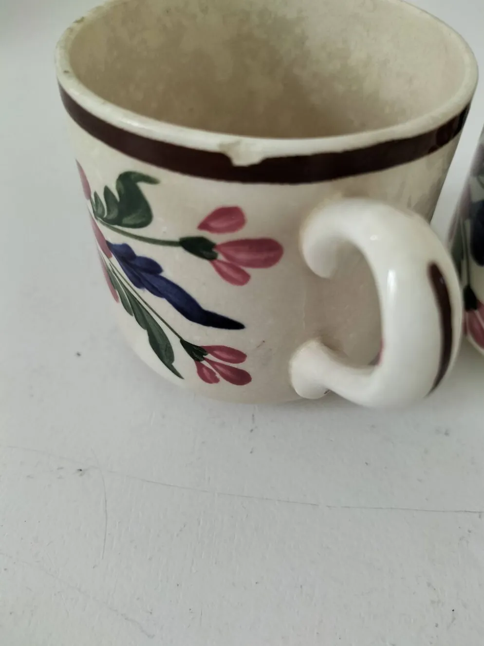 Duo de tasses anciennes Saint-Amand – Décor floral 4146 (années 1930–50)