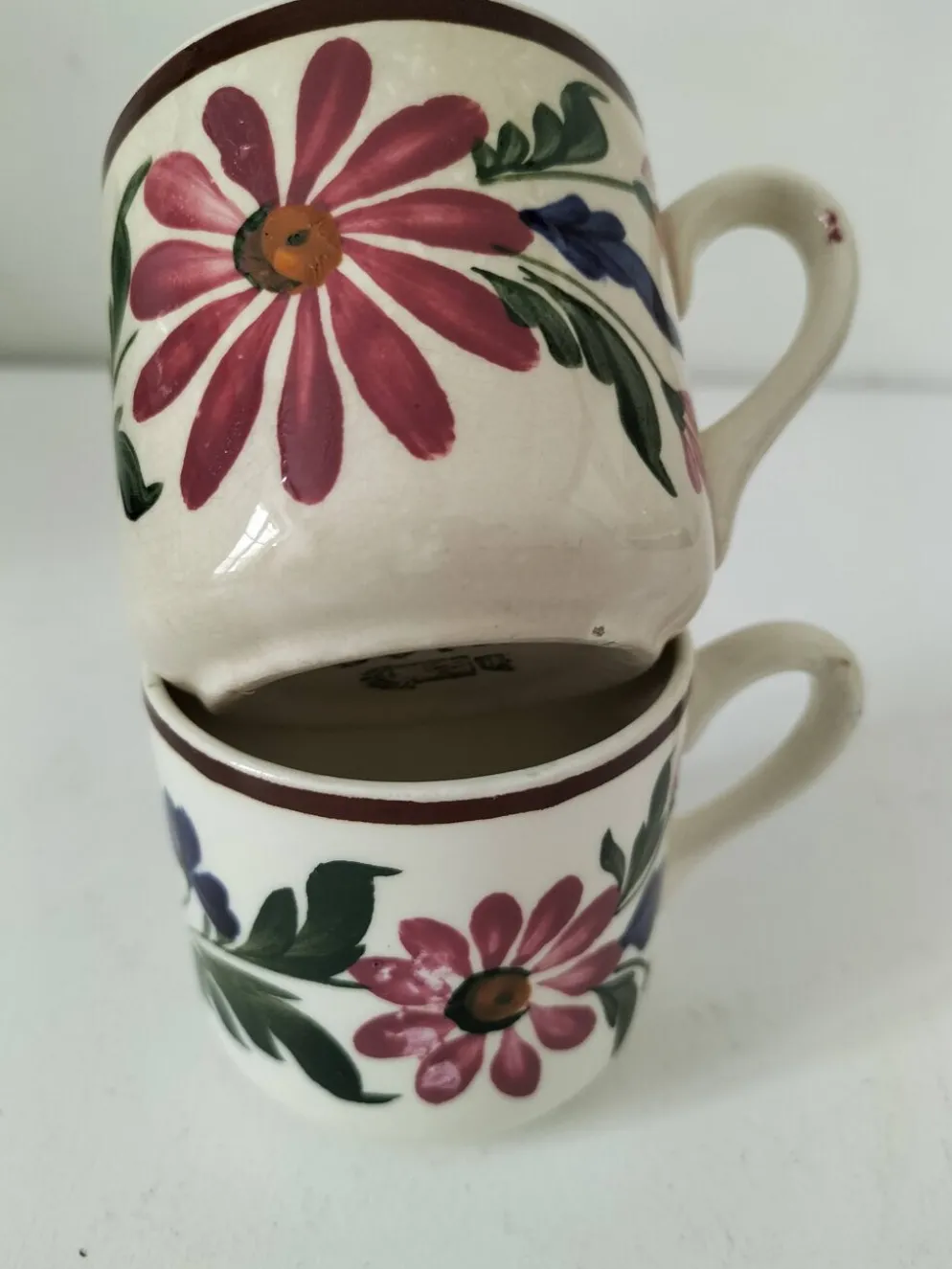 Duo de tasses anciennes Saint-Amand – Décor floral 4146 (années 1930–50)
