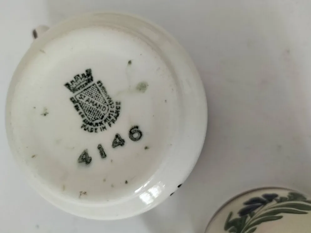 Duo de tasses anciennes Saint-Amand – Décor floral 4146 (années 1930–50)