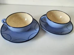 Duo de tasses et sous-tasses en céramique émaillée années 60-70