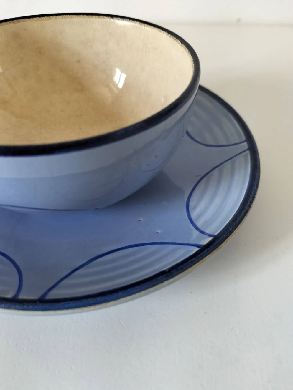 Duo de tasses et sous-tasses en céramique émaillée années 60-70