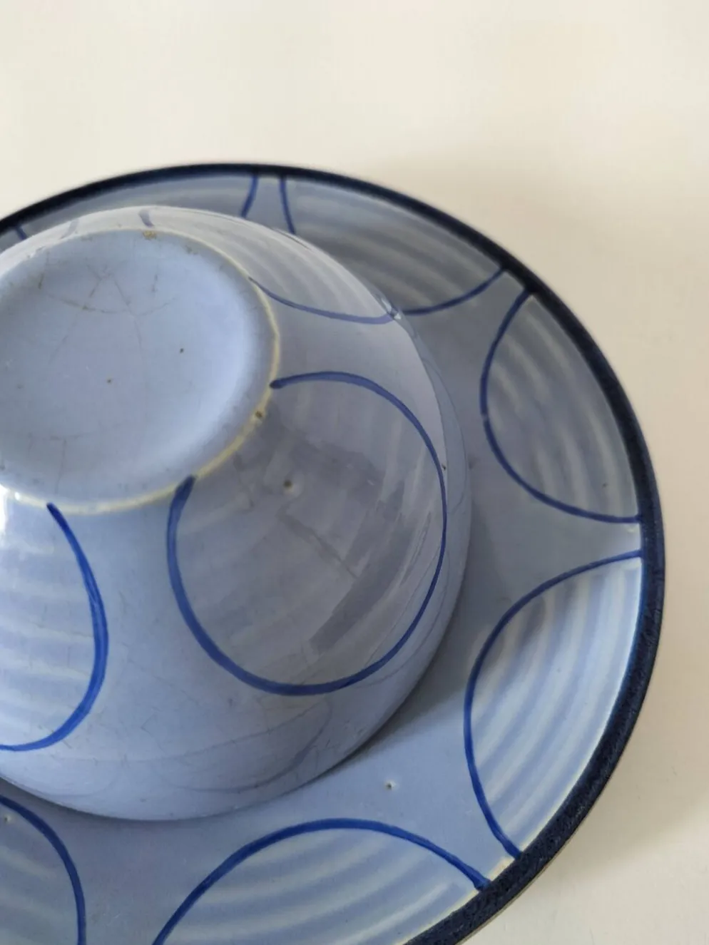Duo de tasses et sous-tasses en céramique émaillée années 60-70
