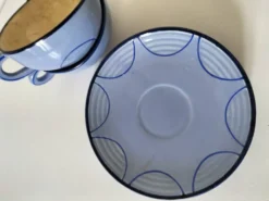 Duo de tasses et sous-tasses en céramique émaillée années 60-70