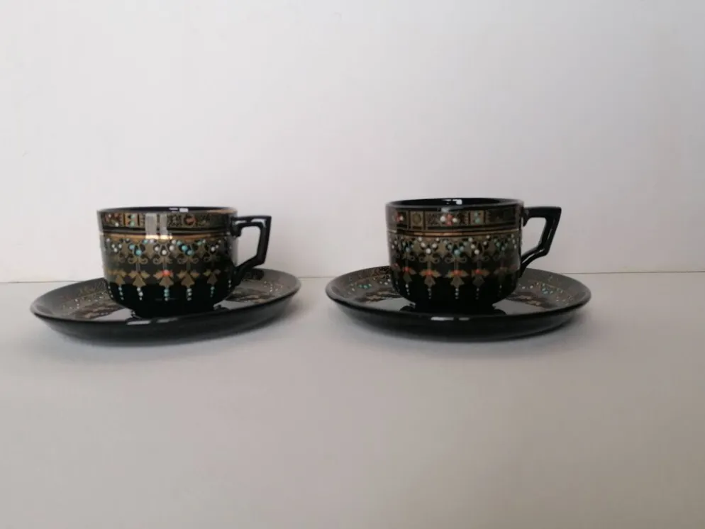 Duo de tasses victoriennes 19ème s Victoria numérotées