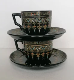 Duo de tasses victoriennes 19ème s Victoria numérotées